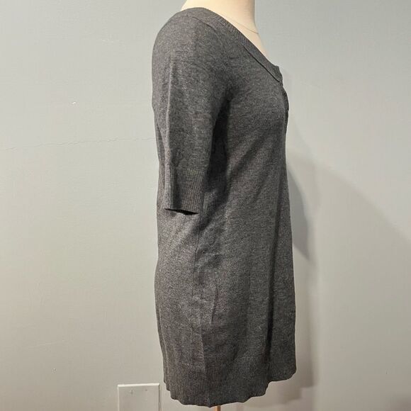 A Pea in the Pod Charcoal Grey Snap Henley 3/4 Sleeve Tunic Size Medium - Picture 4 of 6